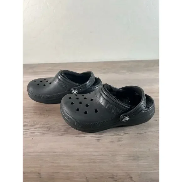 Crocs Classic Black Fuzzy Clogs Child Size 11 C11-‎ NWOT