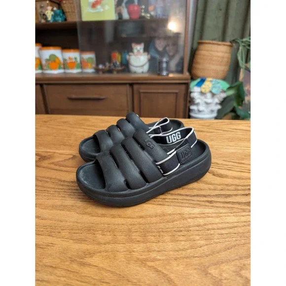 UGG Sport Yeah Kids Black‎ Logo Strap Foam Slide Sandals 1129050K