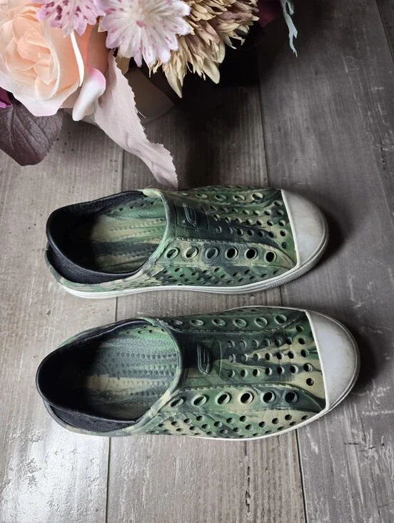 Skechers Boys Size 12 Green Camo Slip‑On Sneakers