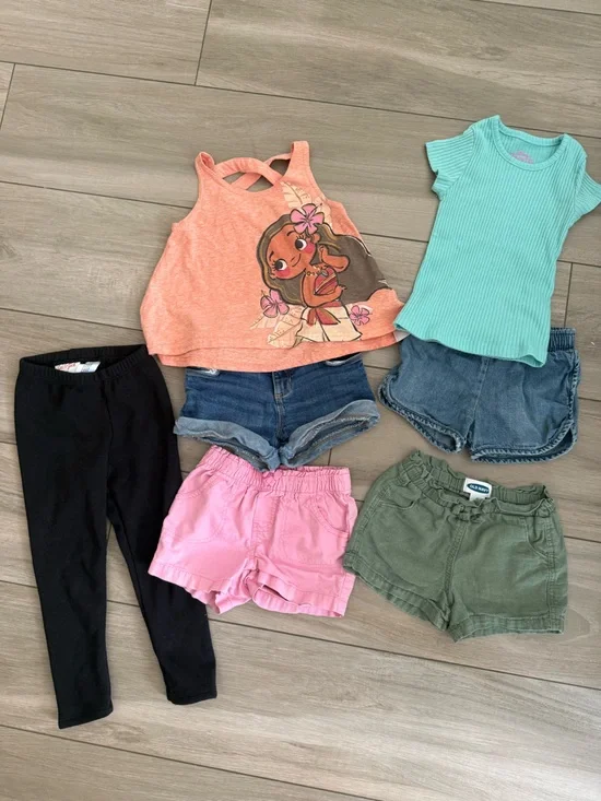 Girls 3T clothing bundle shirts and bottoms