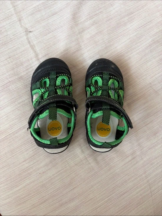 OVO Kids Green & Black Active Shoes - Velcro Closure  Never worn; Size 6.5 US