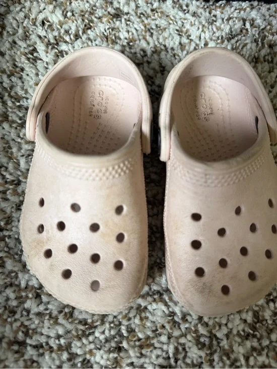 CROCS Kids Classic Clog in Pale Pink