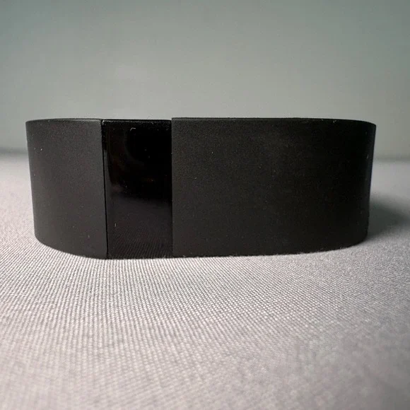 Fitbit Charge FB402 Wireless Activity Tracker Black Untested For Parts