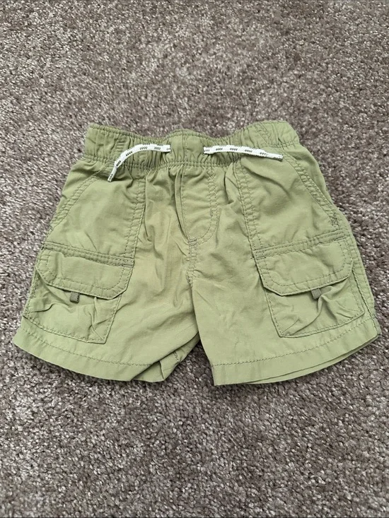 Old Navy Cargo Shorts Size 3-6 months