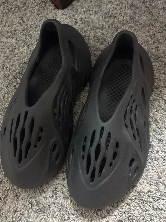 Yeezy Foam Runners Onyx