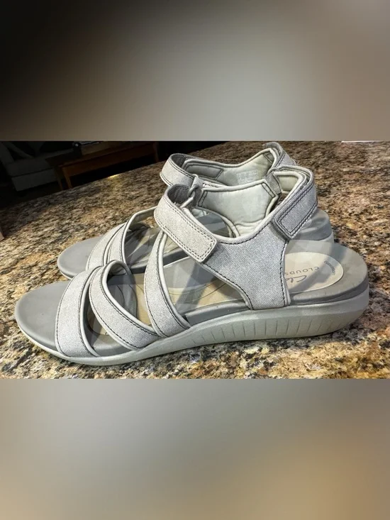 Clarks Cloundsteppers Sandals Women’s Size 11 Comfort Shoes Glide Hi Ella Strap