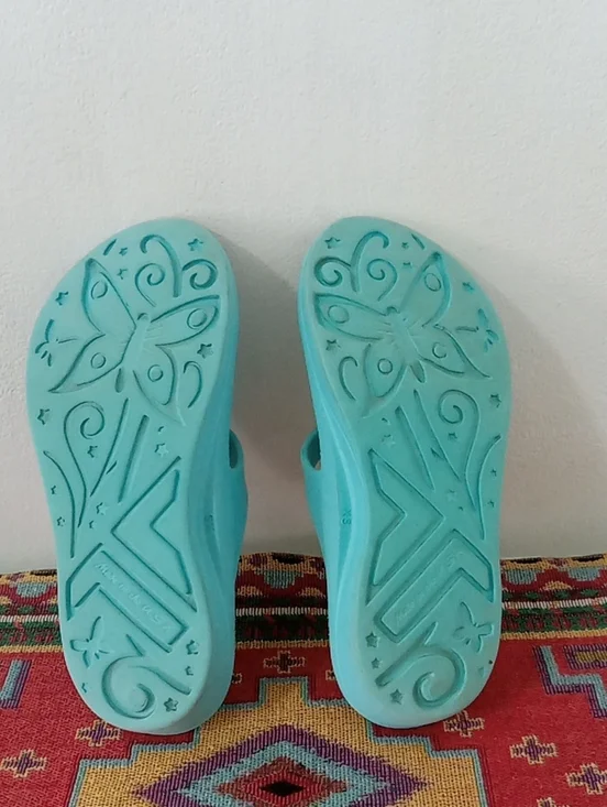 Telic Turquoise Women's Slip-On Sandals XS Size 7