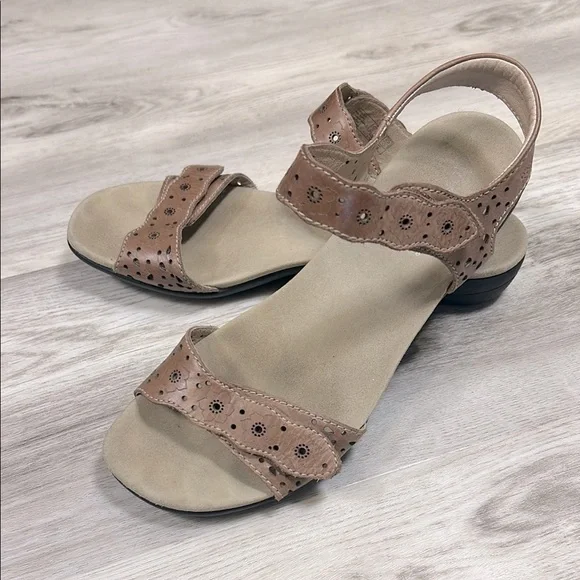 Romika Tahiti 03 Brown Leather Flower Cut Out Strap Sandals Womens Size 42 US 11