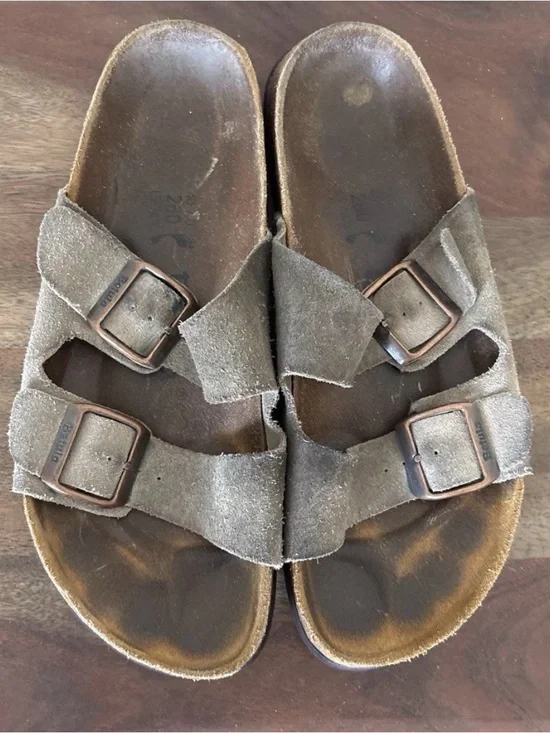 The Birkenstock Betula Taupe Suede Leather Soft Footbed in size 40 (US 9.5)