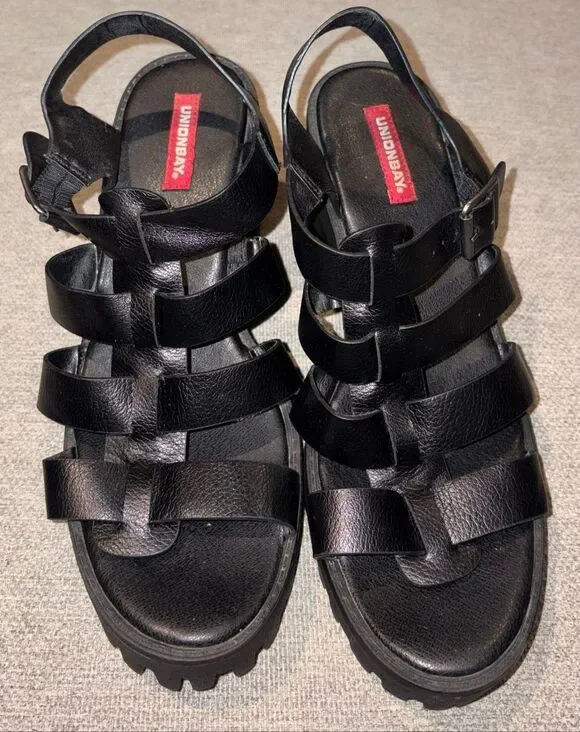 Unionbay Lucca Platform Sandals, a vintage Y2K-era style known for its chunky si