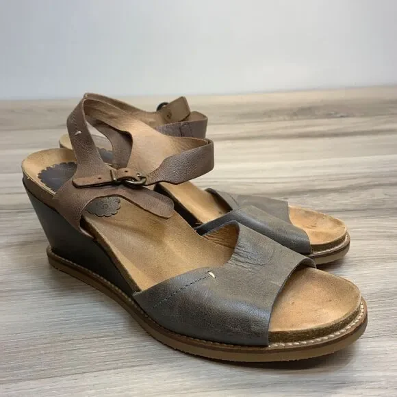 Women’s Kickers (French Made) Genuine‎ Leather Brown Wedge Sandals Size 39 (9)