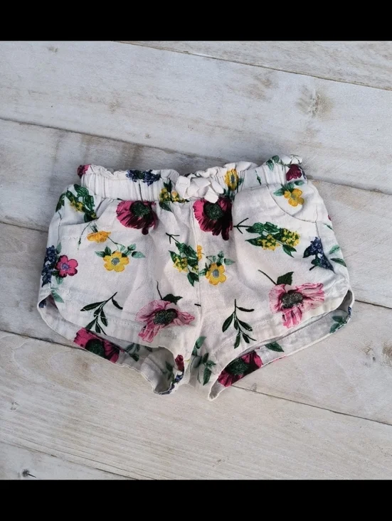 Old Navy Baby Girls Floral Print Ruffle Shorts With Pockets Size 18-24 Months