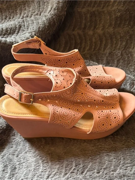 BAMBOO Peach Laser-Cut Wedge Sandals