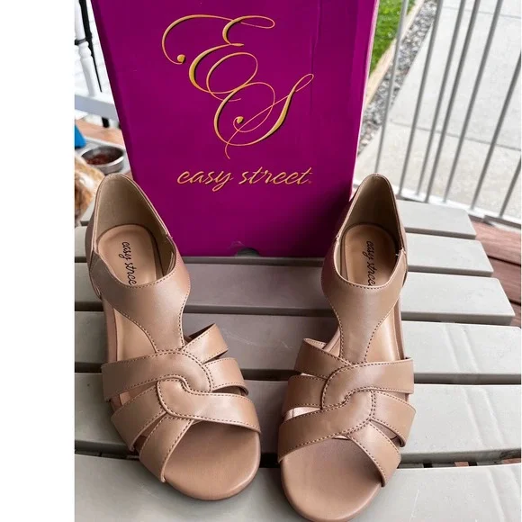 Easy Street Essie Nude Dress Sandals Womens 7.5 W Wide Low Kitten Heel Strappy