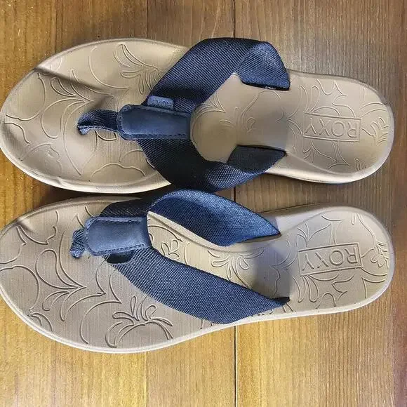Roxy Women's Brown Flip Flop Sandals with Black Straps - 6.5