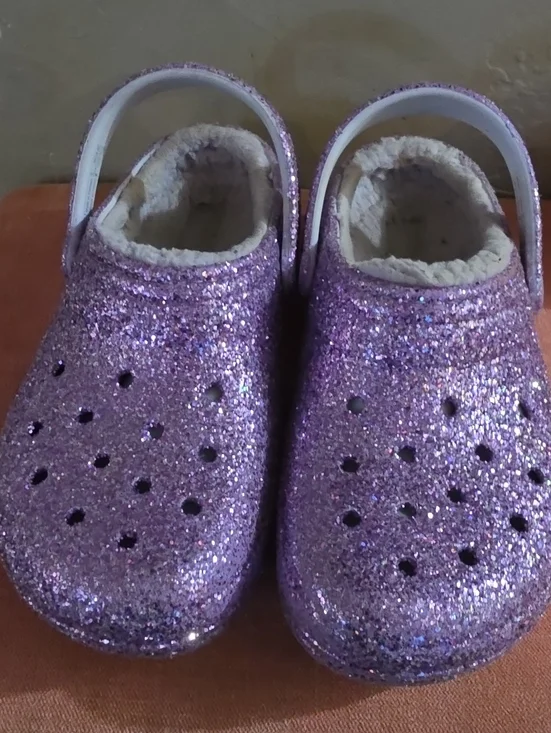 CROCS Kids Glitter Purple Lined Clogs