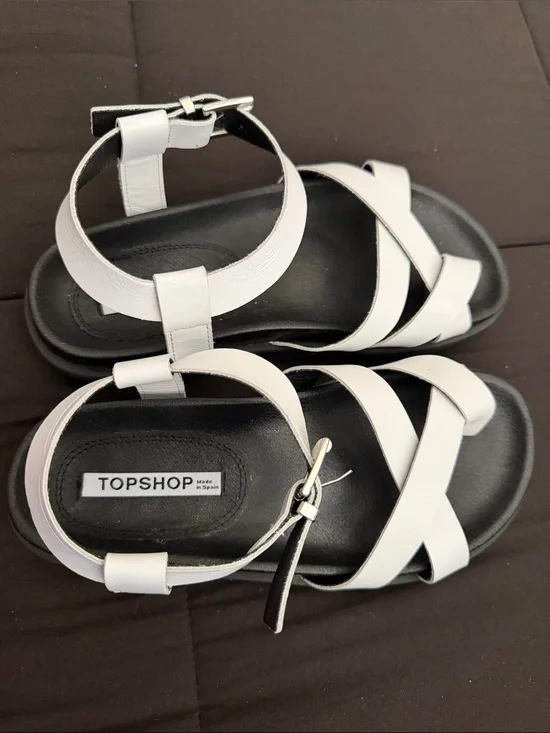 Topshop Made in Spain White Strappy Flat Sandals EU 37 US 6.5–7