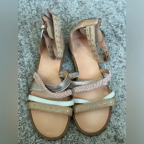 Frye & Co Mixed Strap Evie Sandals 11
