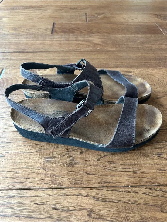 Naot Pamela Sandals Brown Leather Comfort Shoes Size 40 US Womens 9