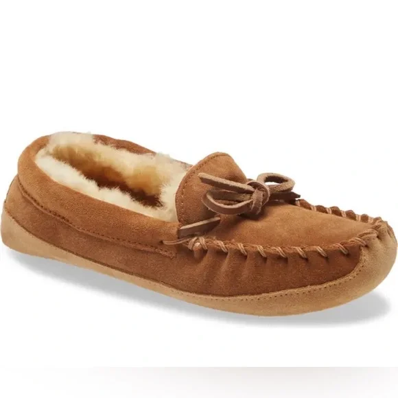 L.L. Bean Wicked Good‎ Genuine Kids Shearling Slipper Color Brown Size 4