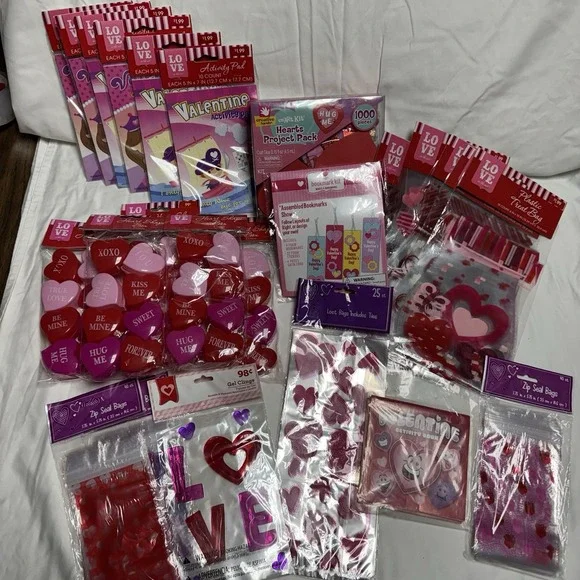 Huge Lot Of Valentines Day Party Supplies And Crafts.