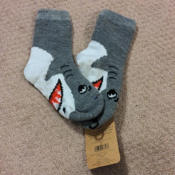 Cozy Cabin Shark 🦈 Slippers (Aloe Infused) Youth Size 10K - 4 NWT