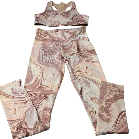 Old Navy Activewear Set in Pink and Tan