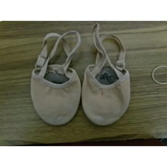 Pre-Owned Dance Pirouette Turners Stretch Canvas Medium Adult Contemporary Mode