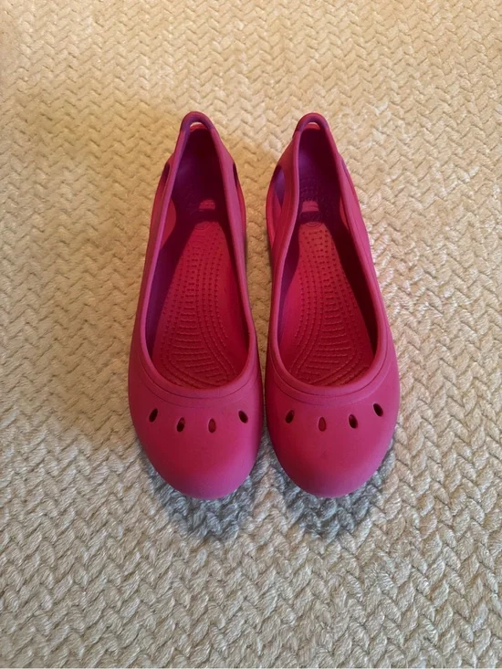 CROCS Kids‎ Pink Slip-On Ballet Flats Size J6