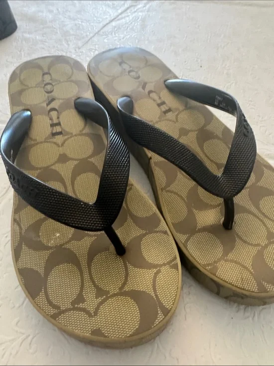 Coach Brown Signature Monogram Flip Flops with Black Straps size 8 woman