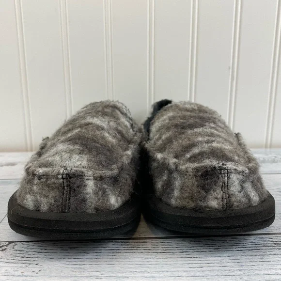 Sanuk Boys Slip On‎ Sidewalk Surfers Faux Fur Calichill Size 5