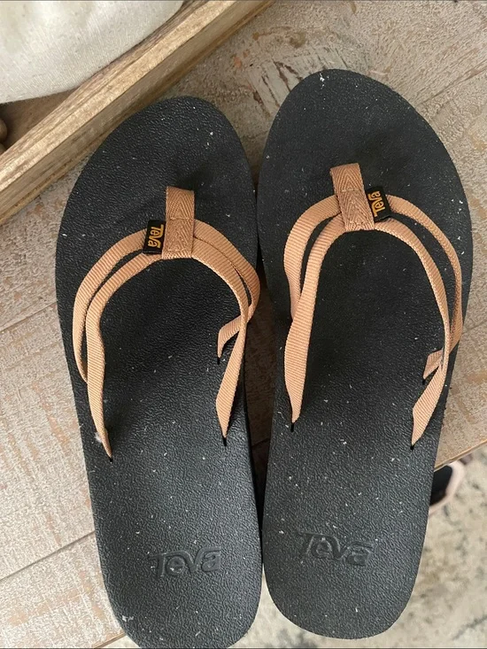 NEW Teva Black Flip-Flop Sandals with Brown Straps 8