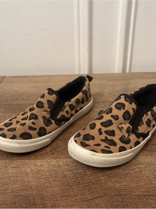 Old Navy | leopard slip on shoes 👠