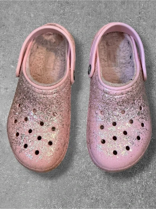 🌸CROCS Kids Pink Glitter Lined Clogs