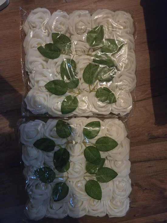Ivory Artificial Rose Flower Squares with Green Leaves - Home Party Supplies