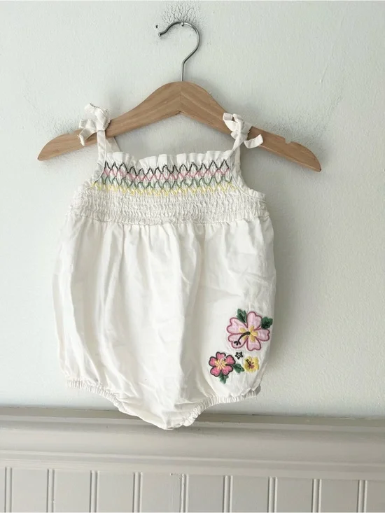 Y2K Old Navy 0-3 Months White Smocked Floral Embroidered Baby One-Piece