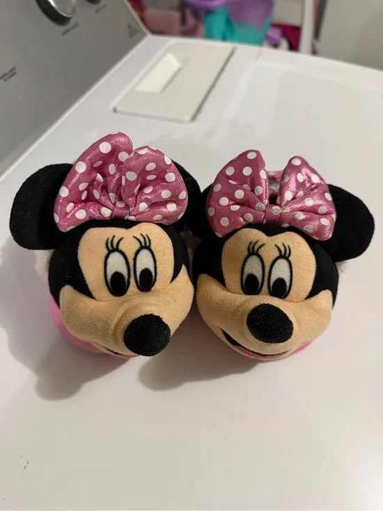 Disney Minnie Mouse Pink Polka Dot Bow Plush Slippers
