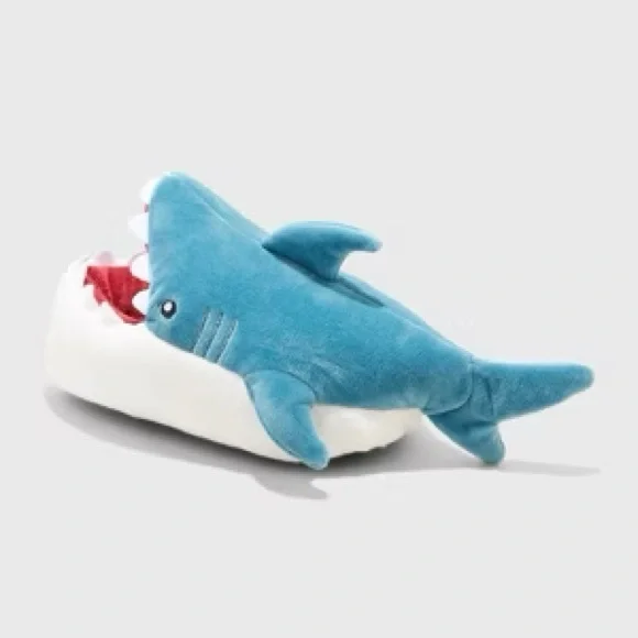 Cat & Jack Knox Blue‎ and White Shark Slippers Plush Comfort Size 5/6 Toddler