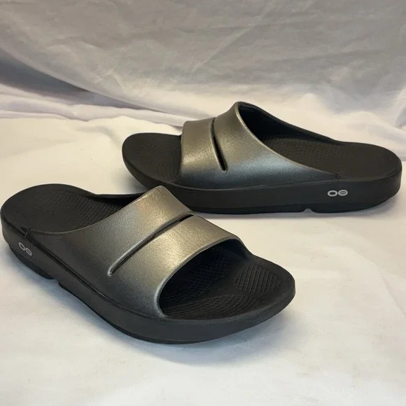 Oofos Sandals Ooahh Slides M 7 / W 9 EU 40 Beach Metallic Iridescent Calypso‎