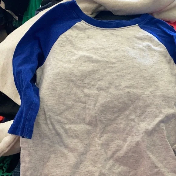 Boys old navy shirt 4t