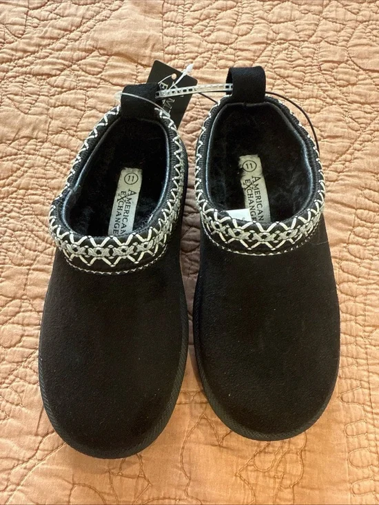American Exchange Kids Black Slip-On Clog with Silver Braided Trim