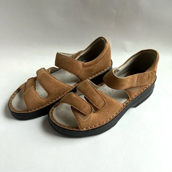 Propet Leather Sandals size 7 1/2