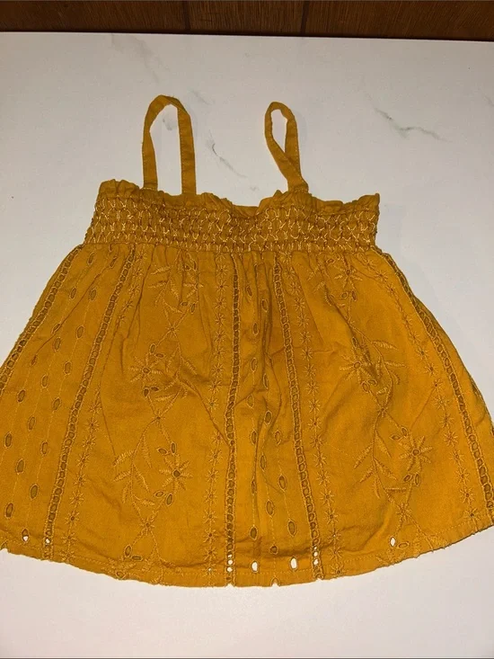 5/$20 Old Navy | Eyelet Smocked Tank Top