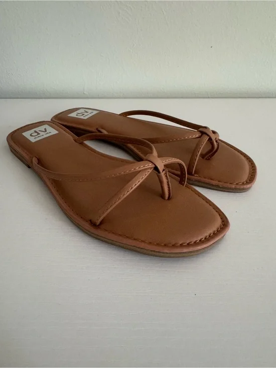 DV by Dolce Vita Tan Leather Knot Thong Sandals