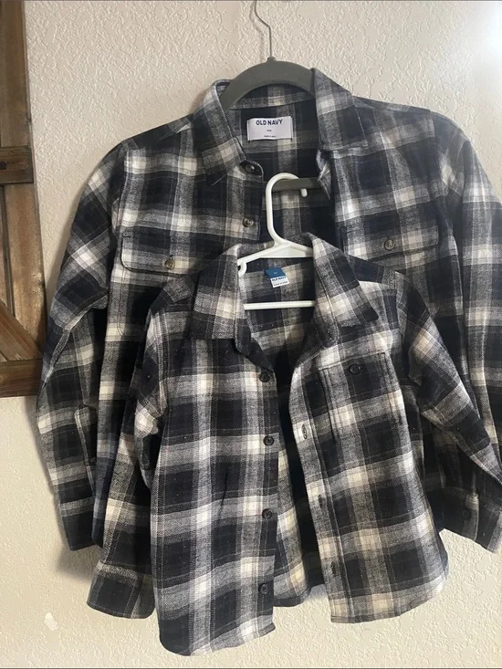 Old Navy Black and White Plaid Button-Up Shirts (Pair) for Brother and Sister❤️