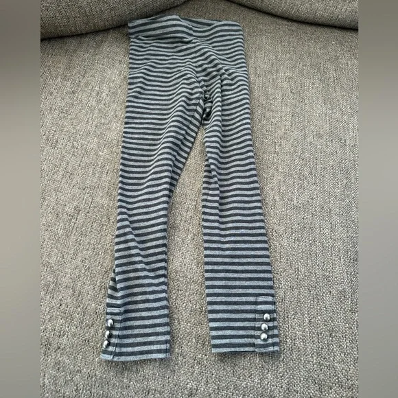 Old Navy Girls Black Gray Striped leggings with Button Detail size 8