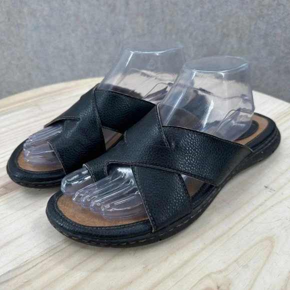 b.o.c. Born Slide Sandals Womens 10 Black Leather Toe Loop