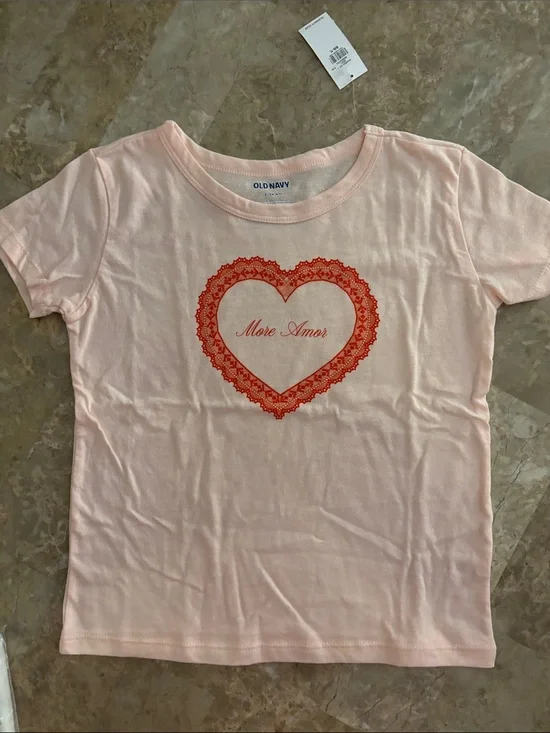 2 Old Navy Kids Tee w/ graphics size small (6-7)
