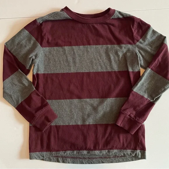 Old Navy Shirt Boys Size 6-7 Long Sleeve Crew Neck Maroon and Grey Stripes