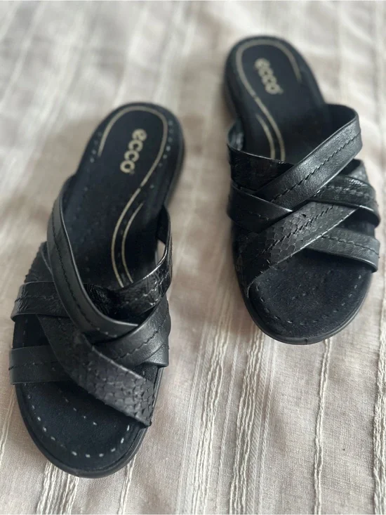 ECCO Babett Black Leather Multi-Texture Strappy Slide Sandals | 36 NWOB
